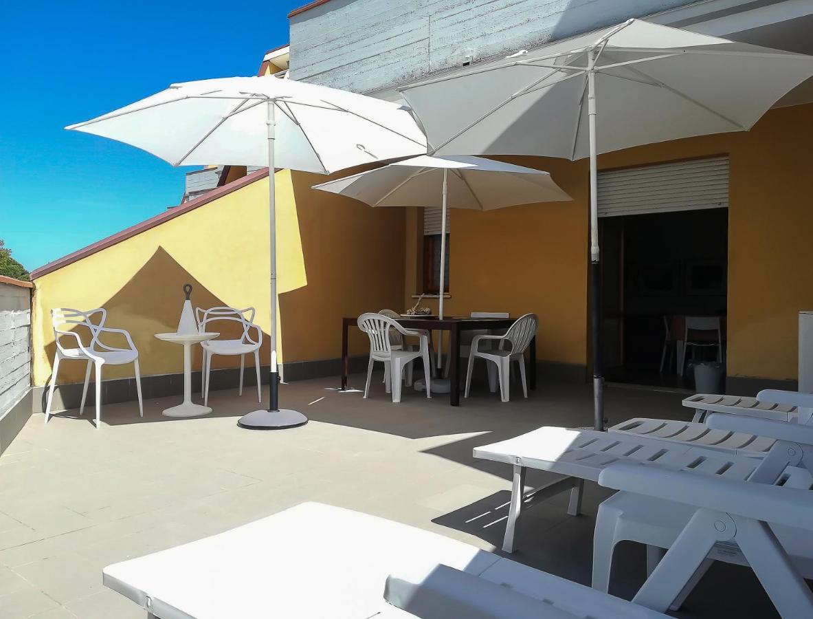 Appartamento Con Terrazza ليدو ديلي نازيوني المظهر الخارجي الصورة
