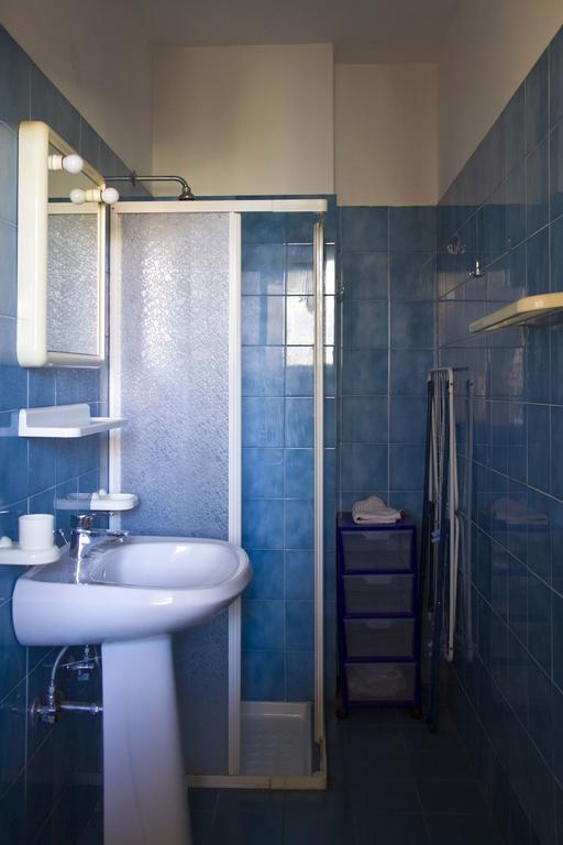 Appartamento Con Terrazza ليدو ديلي نازيوني الغرفة الصورة